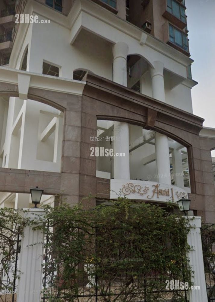 The Astrid Sell 3 Bedrooms , 2 Bathrooms 948 ft²