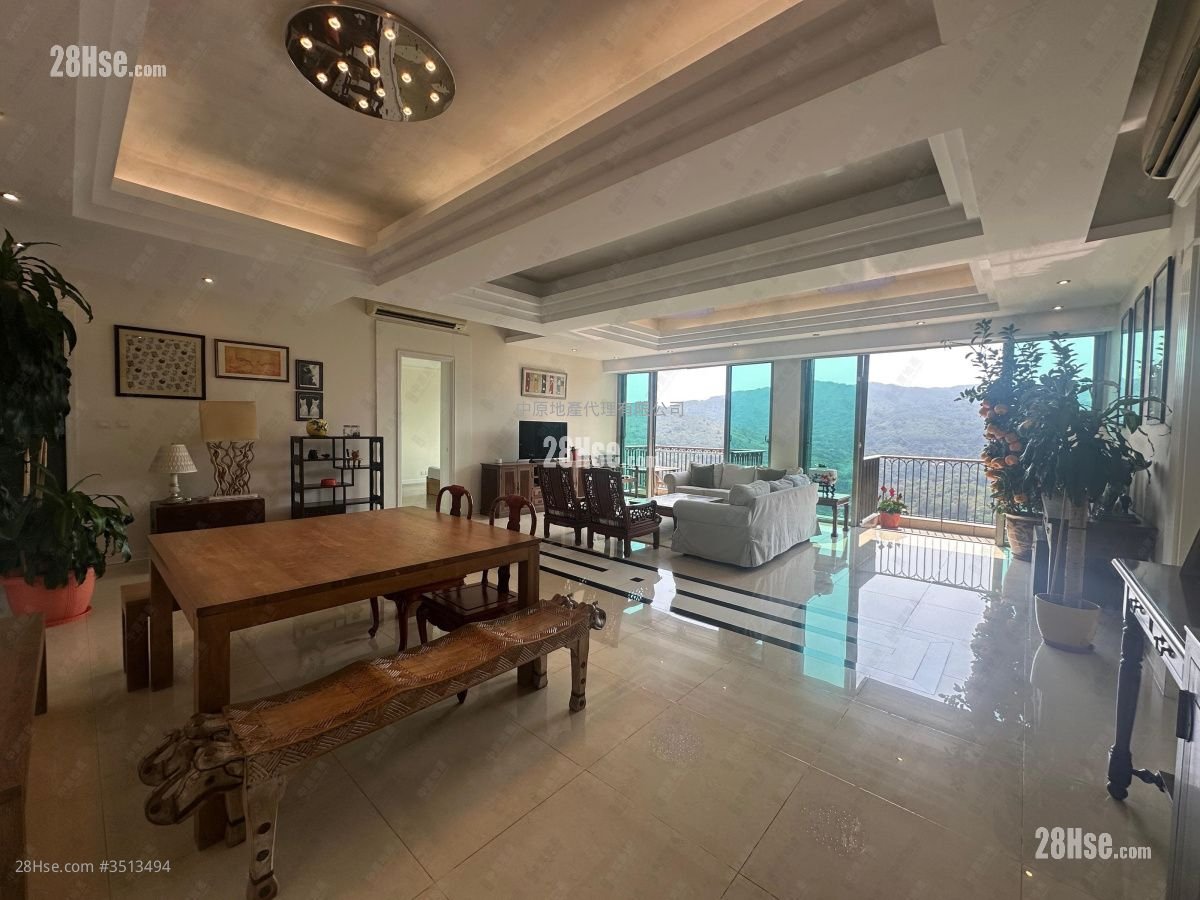 The Cairnhill Sell 5+ Bedrooms 2,085 ft²