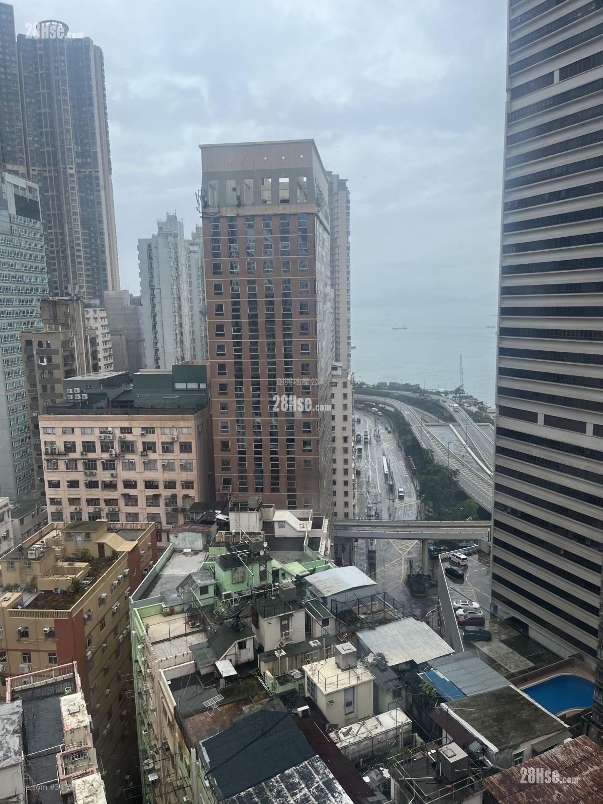 Chong Yip Centre Rental 2 Bedrooms 329 ft²