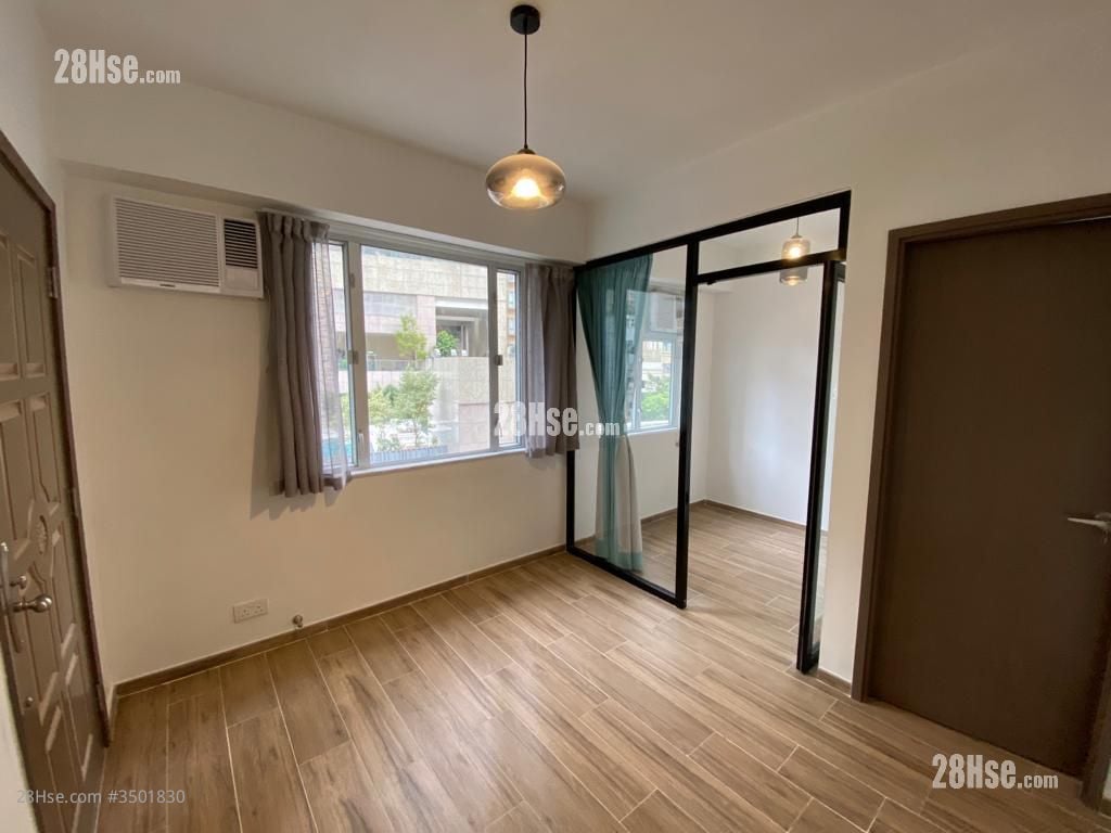 Leader House Rental 2 Bedrooms , 1 Bathroom 319 ft²
