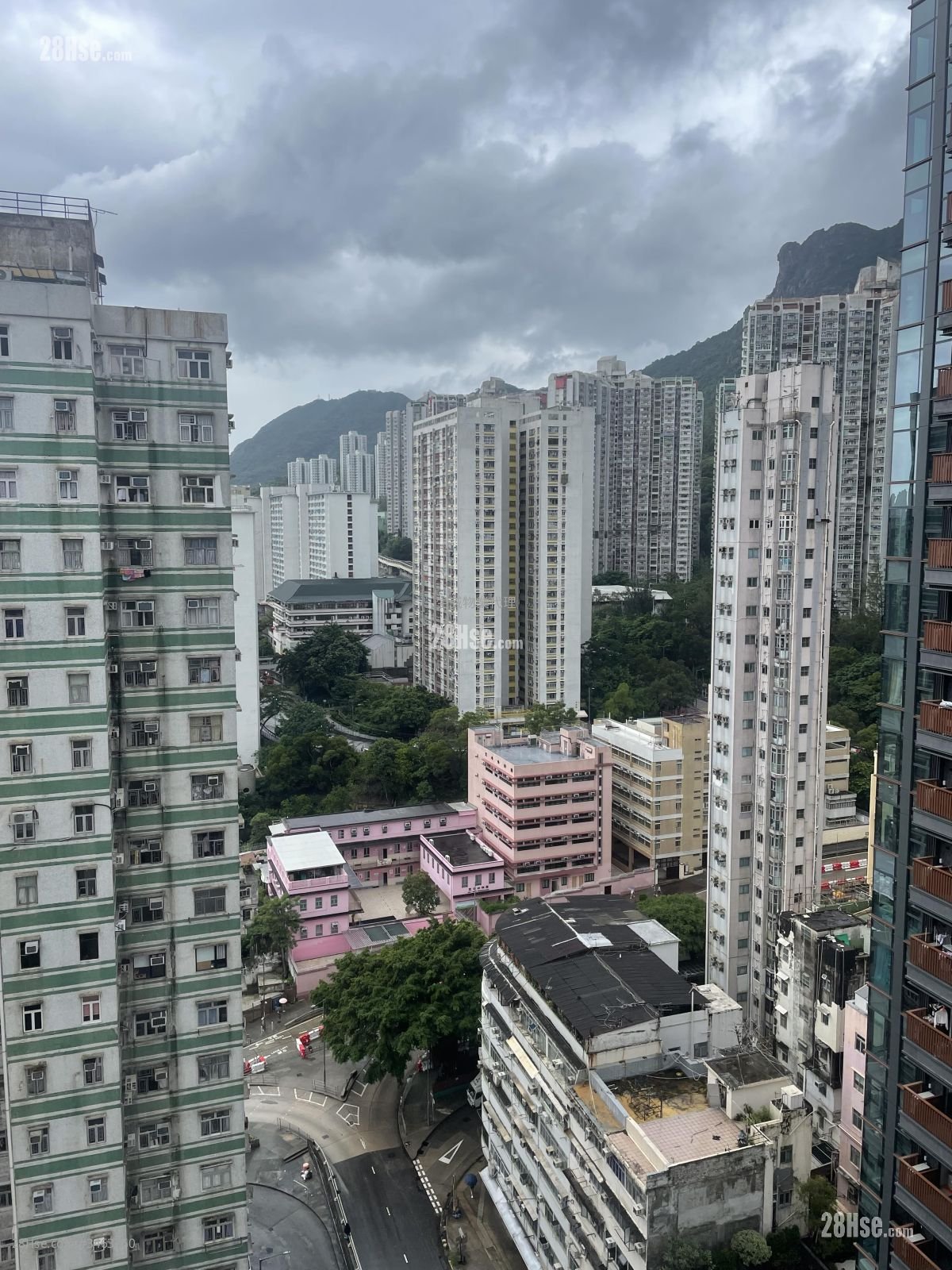Ming Fung Court Rental 2 Bedrooms , 1 Bathroom 312 ft²