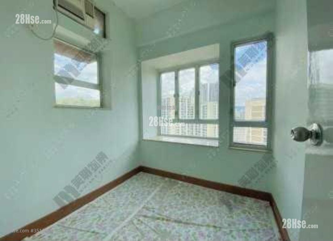 Mayfair Gardens Sell 2 Bedrooms , 1 Bathroom 329 ft²