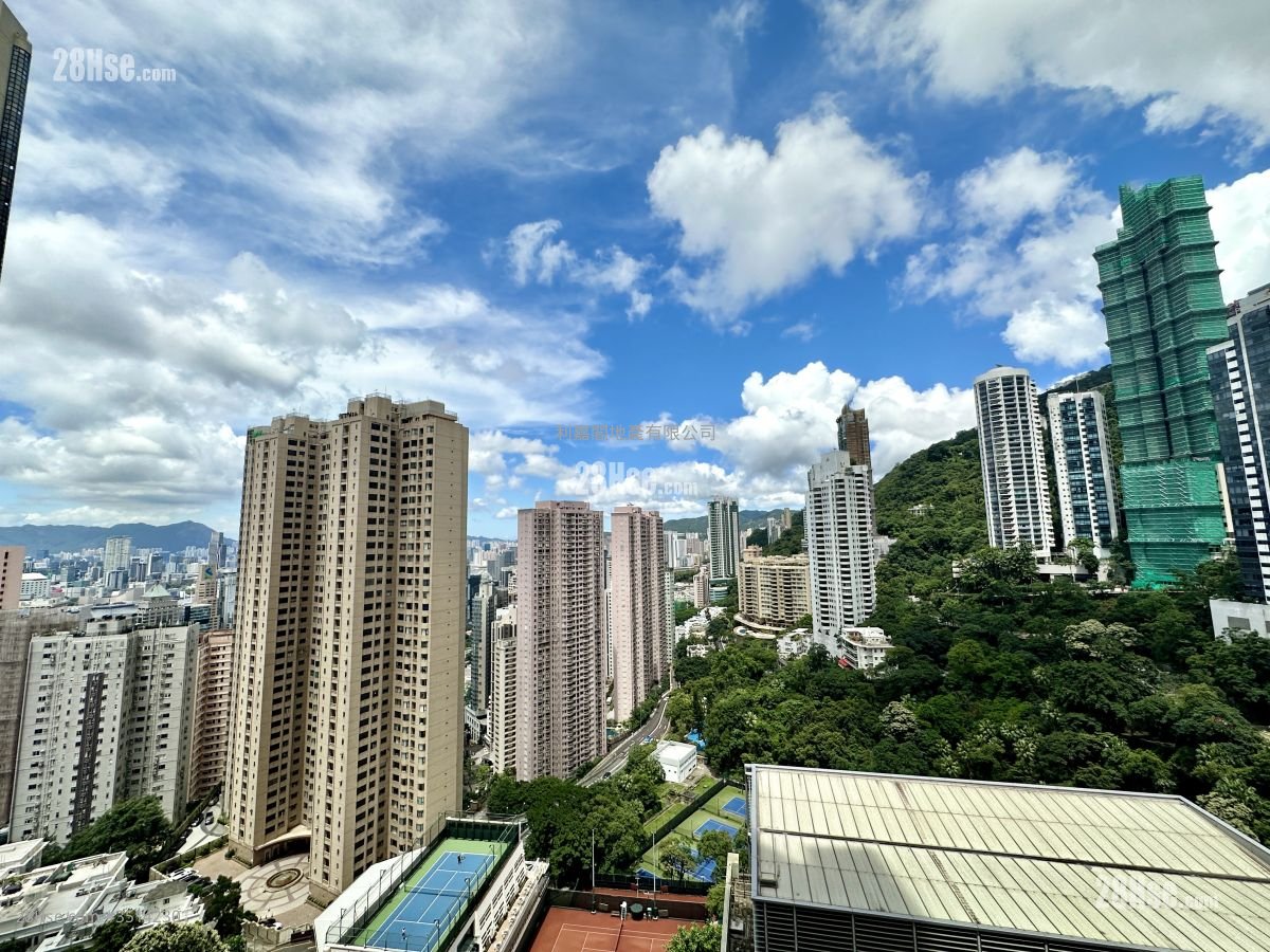 Dynasty Court Sell 3 Bedrooms 1,530 ft²