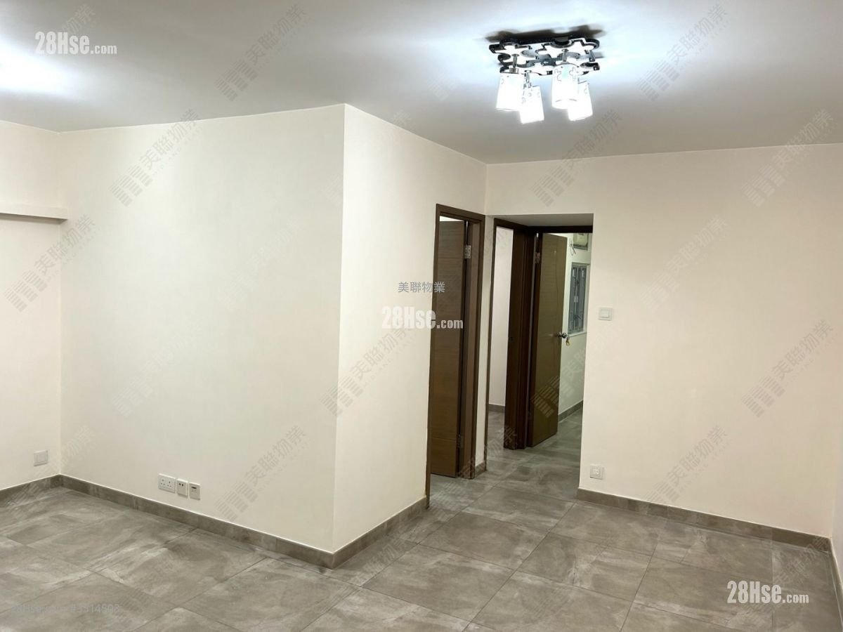 Siu Lun Court Sell 3 Bedrooms 554 ft²