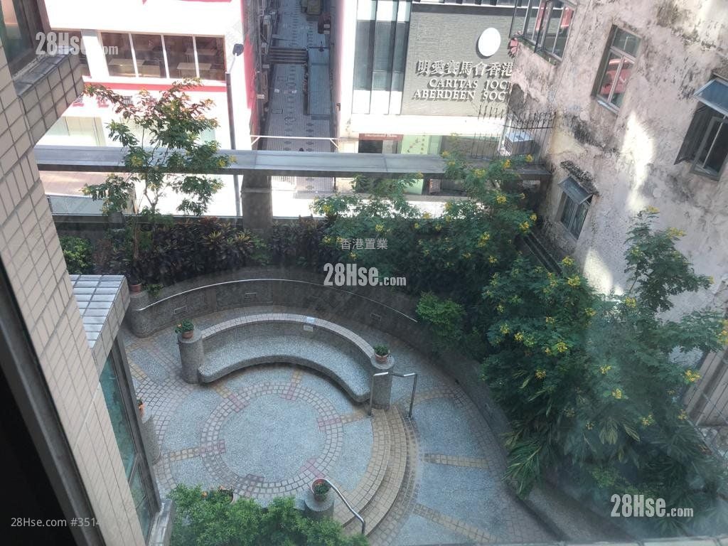 Tin Wan Court Sell 3 Bedrooms , 2 Bathrooms 560 ft²