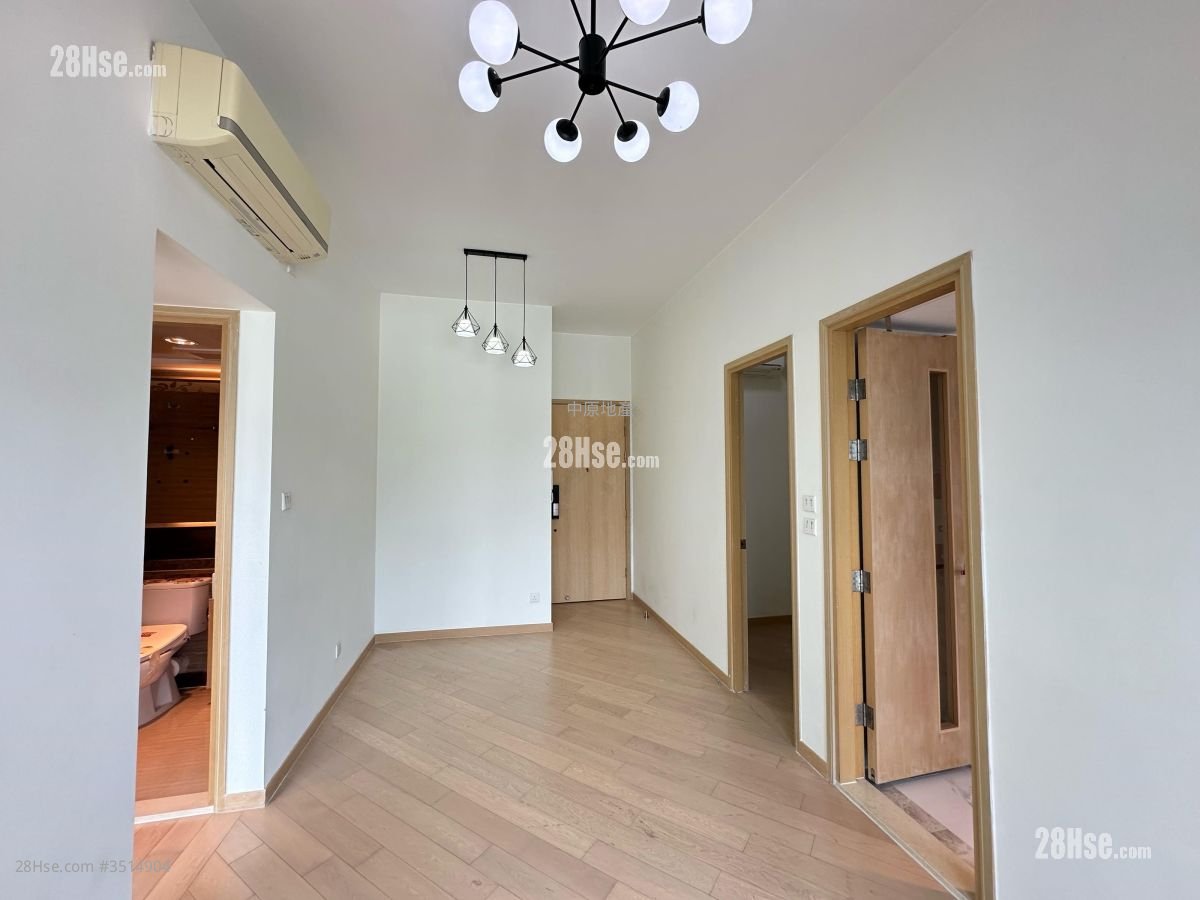 Commune Modern Rental 2 Bedrooms , 1 Bathroom 503 ft²
