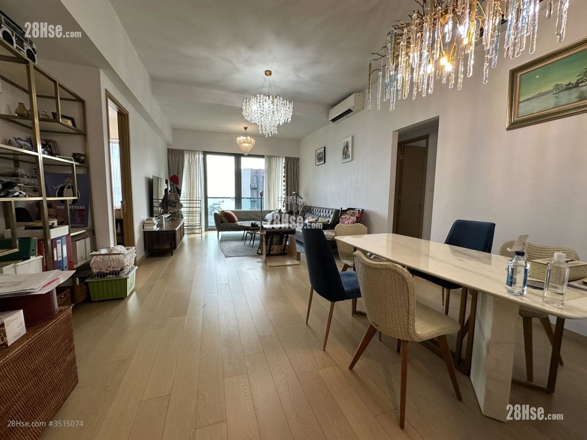 The Bloomsway Rental 1,469 ft²