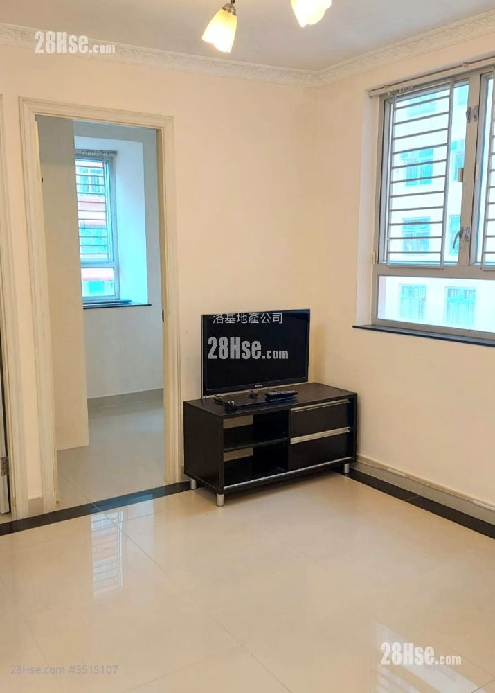 Amoy Gardens Sell 2 Bedrooms , 1 Bathroom 356 ft²