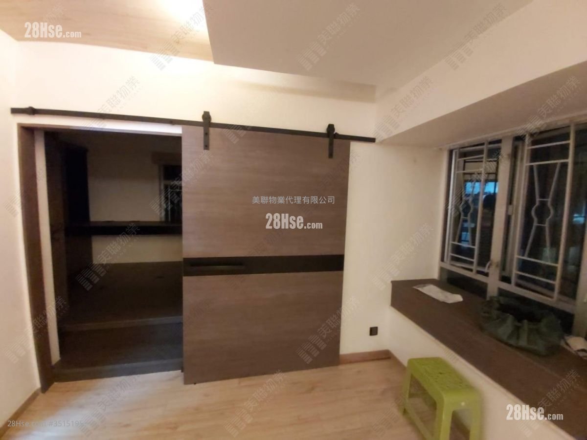 Tsuen King Garden Sell 2 Bedrooms 380 ft²