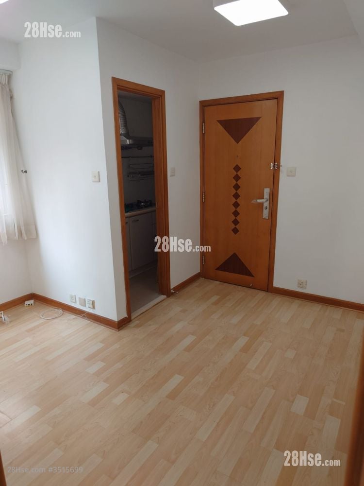 Fu King Court Sell 2 Bedrooms , 1 Bathroom 279 ft²