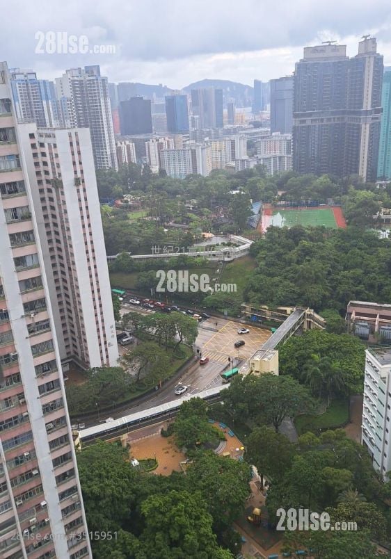 Choi Fung Court Sell 3 Bedrooms 597 ft²