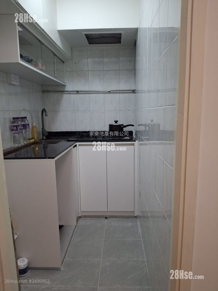 Sun Sing Centre Rental 2 Bedrooms , 1 Bathroom 294 ft²