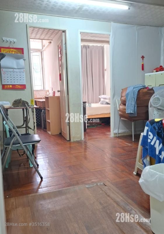 Tsin Shui Building Sell 392 ft²