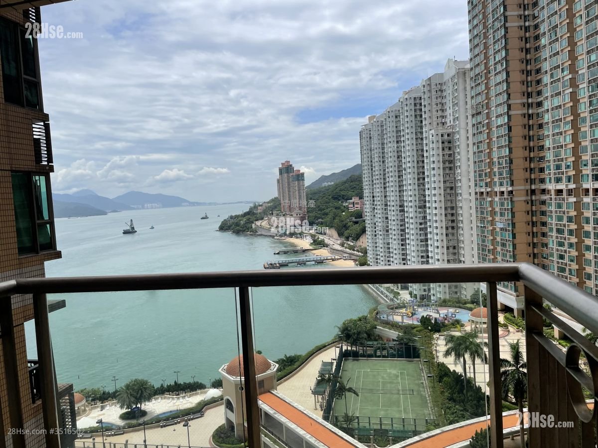 Bellagio Rental 3 Bedrooms , 2 Bathrooms 808 ft²