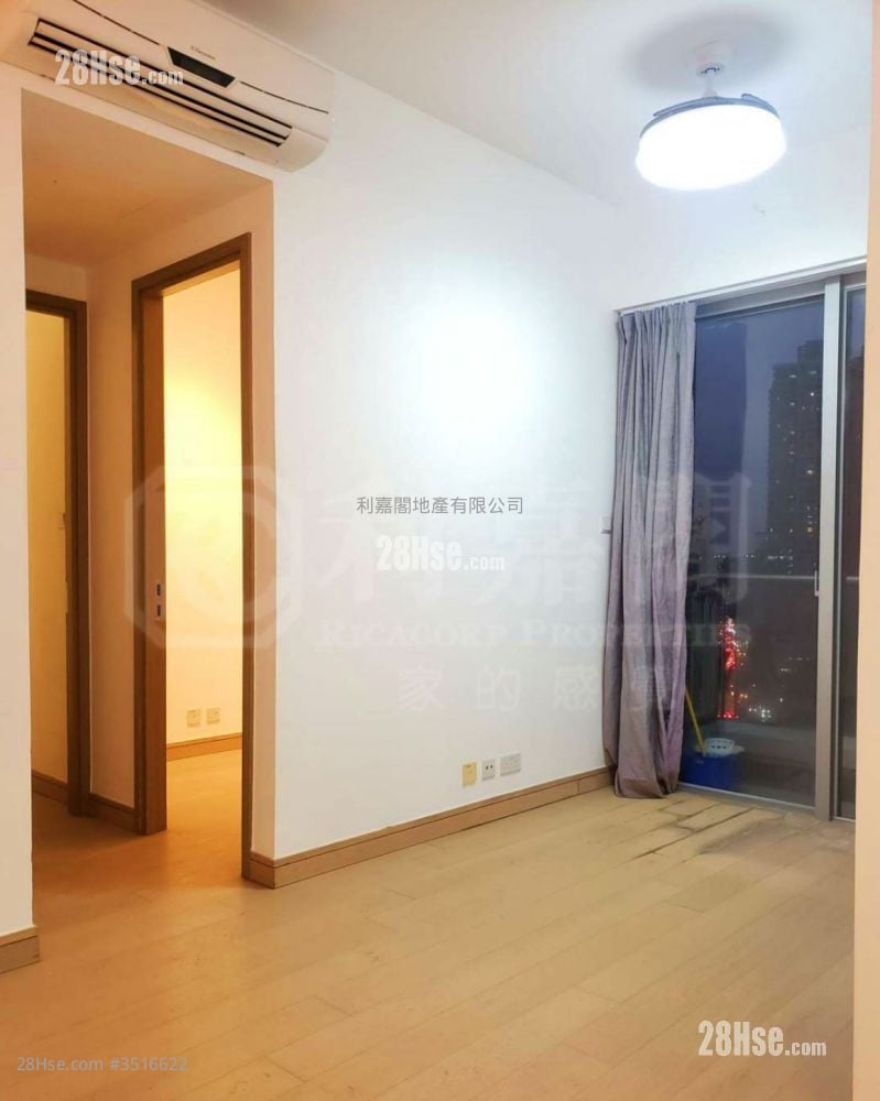 The Reach Sell 2 Bedrooms 424 ft²