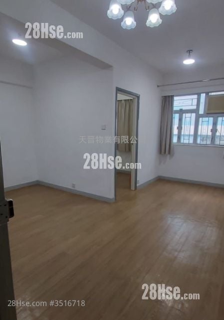 Tung Shun Hing Building Sell 2 Bedrooms , 1 Bathroom 318 ft²