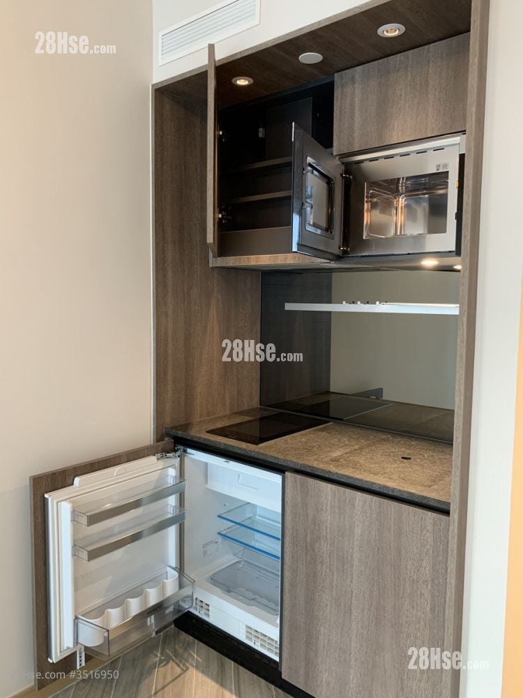 South Walk Aura Rental 194 ft²