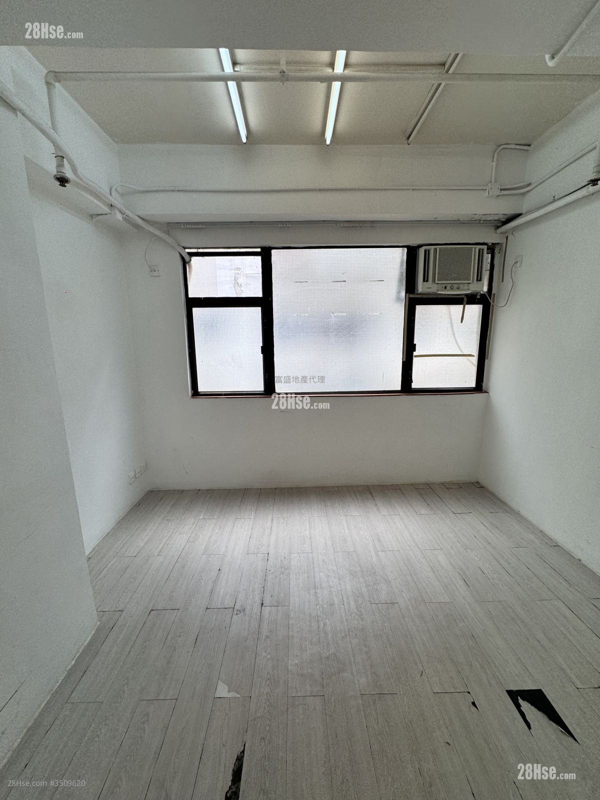 Hong Kong Industrial Centre Rental 1 Bedroom , 1 Toilet 600 ft²