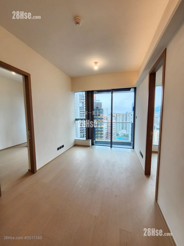 In One Rental 2 Bedrooms , 1 Bathroom 465 ft²