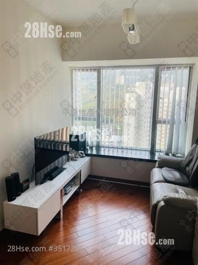 Summit Terrace Rental 433 ft²