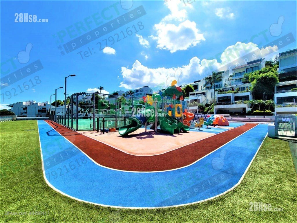 Floral Villas Rental 2 Bedrooms , 1 Bathroom 919 ft²