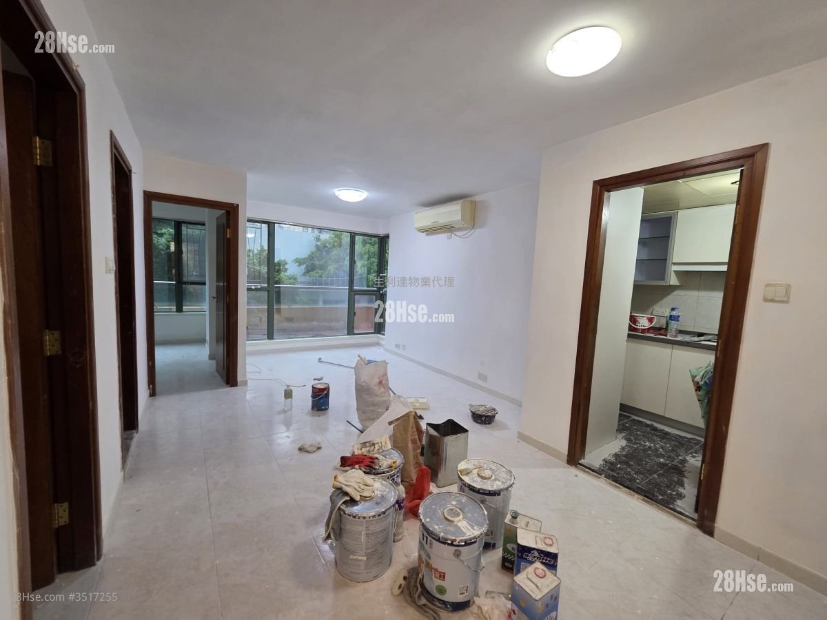 Majestic Park Rental 2 Bedrooms , 1 Bathroom 510 ft²