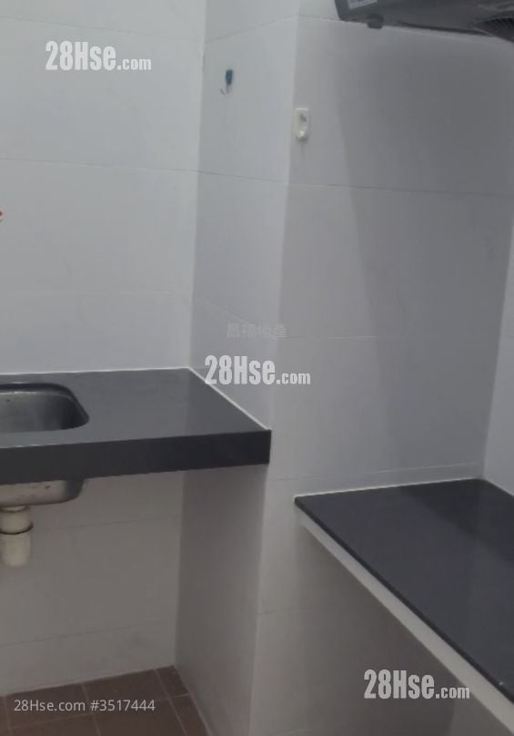 Shun King Building Sell 1 Bedroom , 1 Bathroom 265 ft²