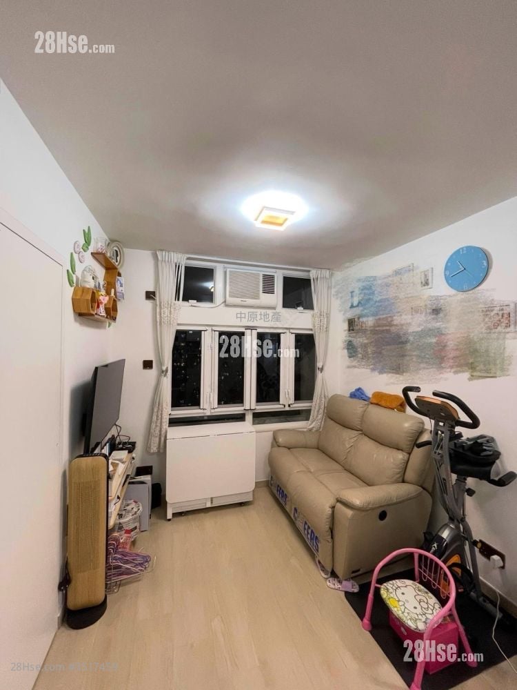 San Wai Court Sell 2 Bedrooms 401 ft²