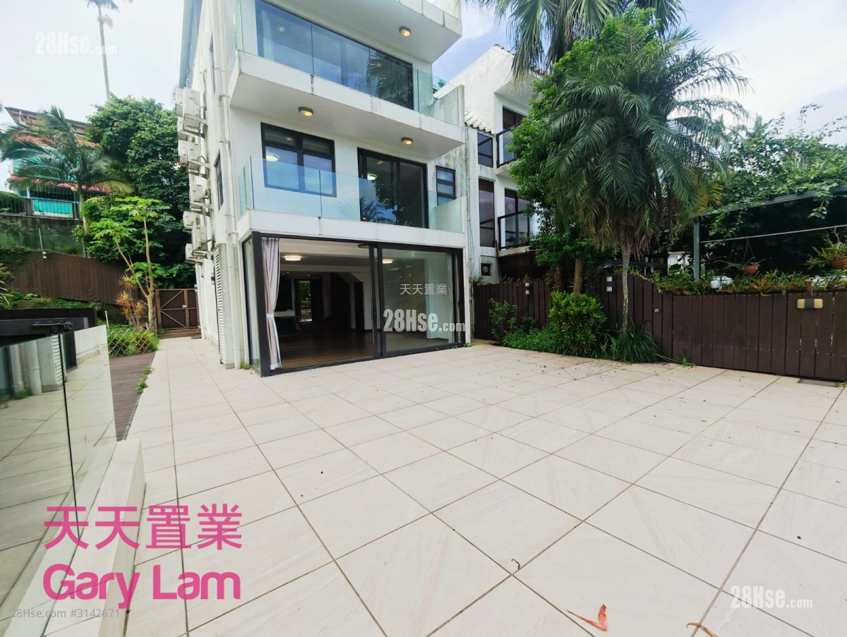 Greenwood Villa Rental 4 Bedrooms , 3 Bathrooms 2,100 ft²