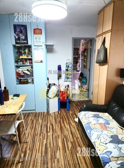 Po Nga Court Sell 2 Bedrooms , 1 Bathroom 447 ft²