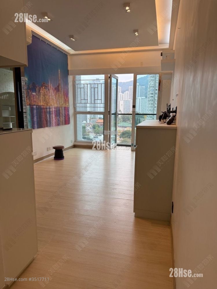 Lions Rise Sell 2 Bedrooms 570 ft²