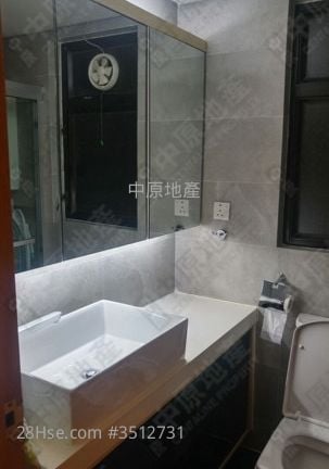 Beneville Sell 2 Bedrooms , 1 Bathroom 428 ft²