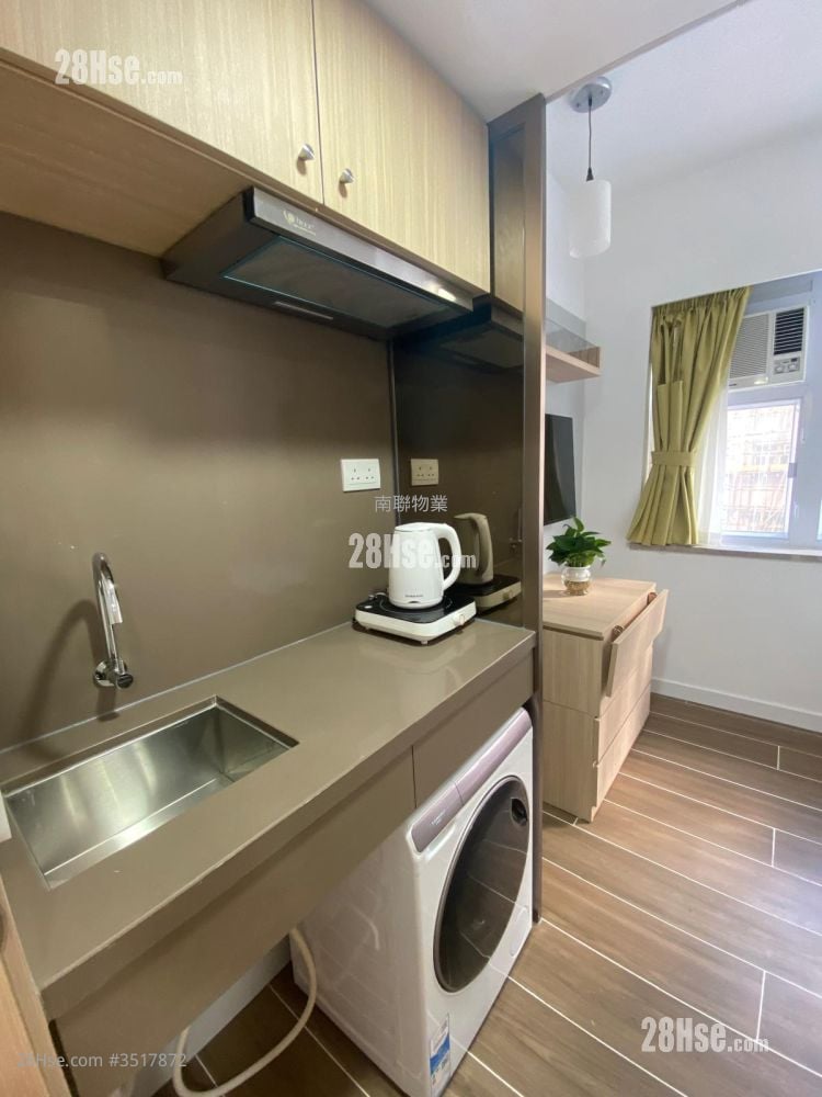 Hoi To Building Rental Studio , 1 Bathroom 160 ft²