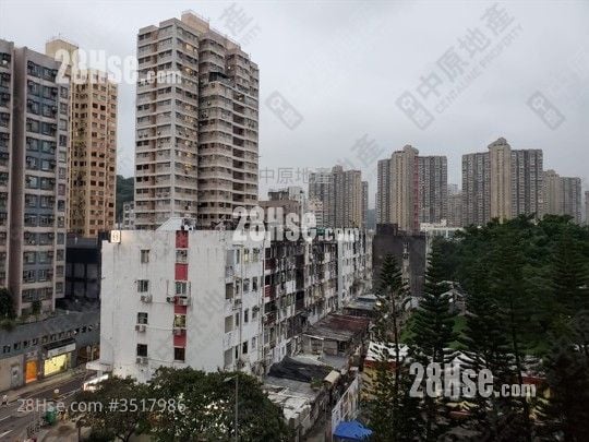 The Golden Gate Sell 3 Bedrooms , 2 Bathrooms 850 ft²