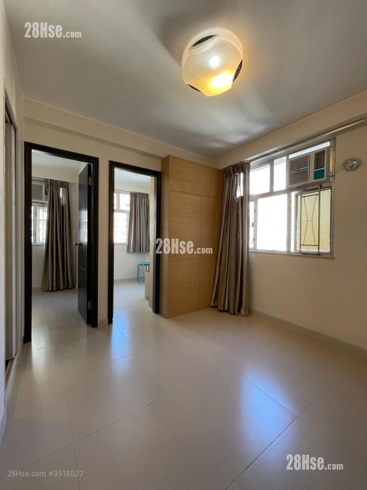 Fu King Court Sell 2 Bedrooms , 1 Bathroom 283 ft²