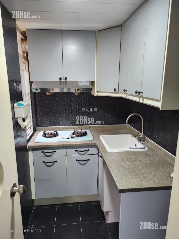 New Jade Garden Rental 2 Bedrooms , 1 Bathroom 449 ft²
