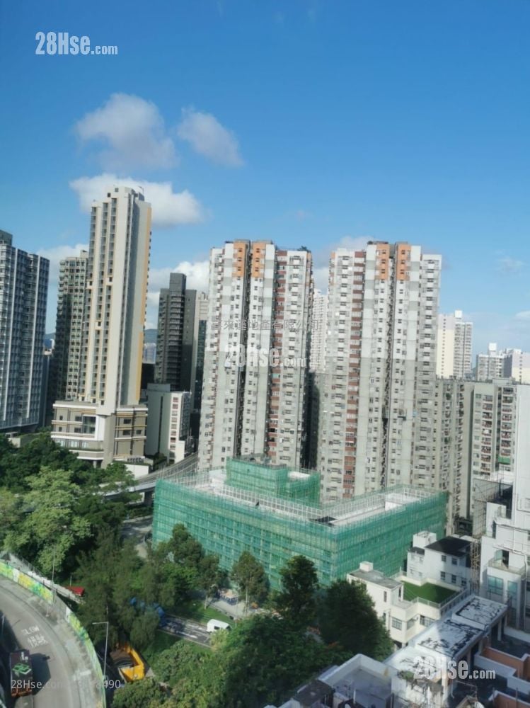 Palatial Stand Rental 2 Bedrooms , 1 Bathroom 287 ft²