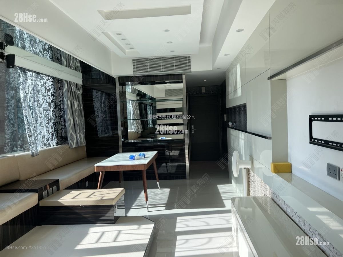 8 Royal Green Sell 3 Bedrooms 762 ft²
