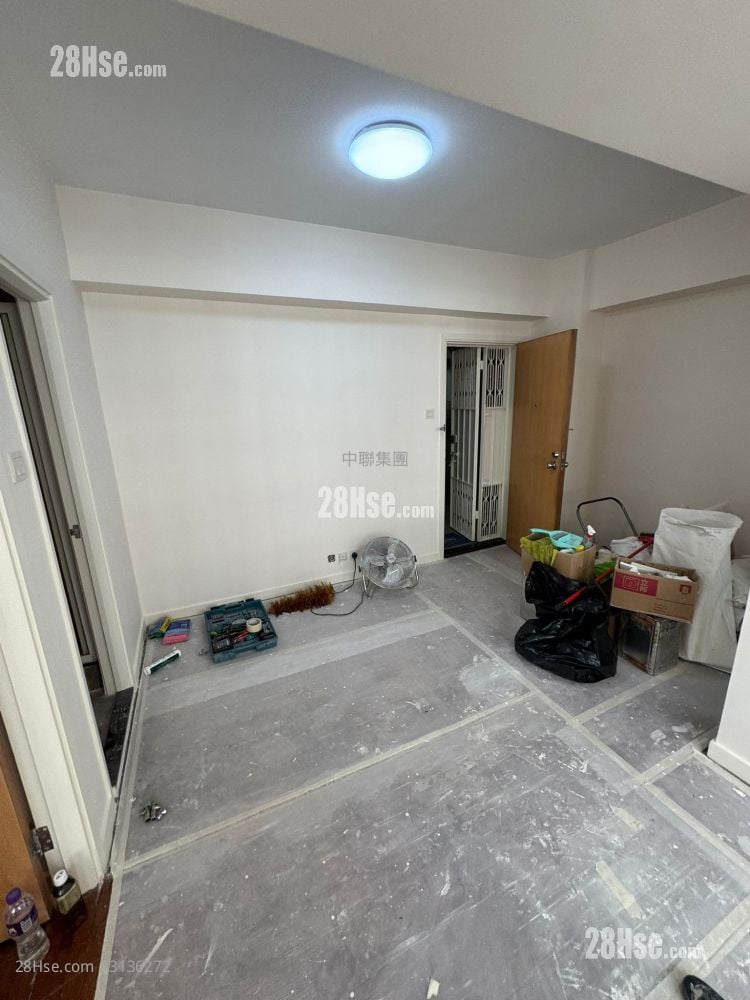 Ka Wing Building Rental 1 Bedroom , 1 Bathroom 353 ft²