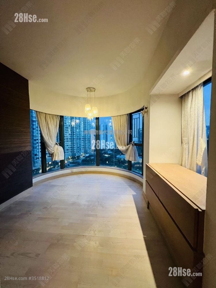 Central Park Rental 3 Bedrooms , 2 Bathrooms 775 ft²