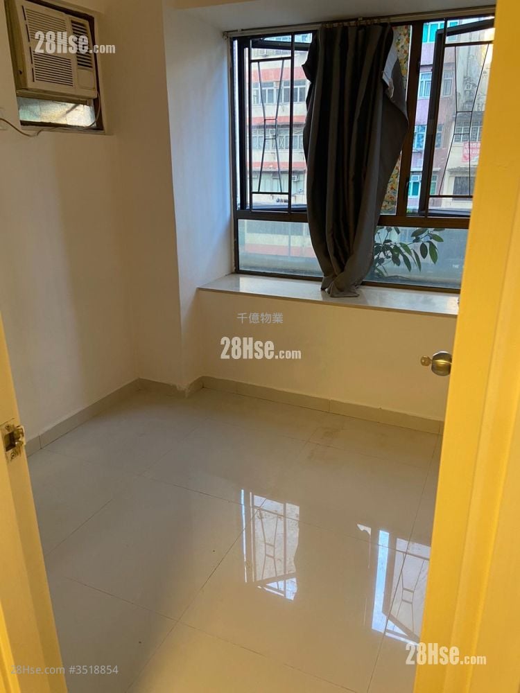 Nam Cheong Centre Sell 2 Bedrooms , 1 Bathroom 366 ft²