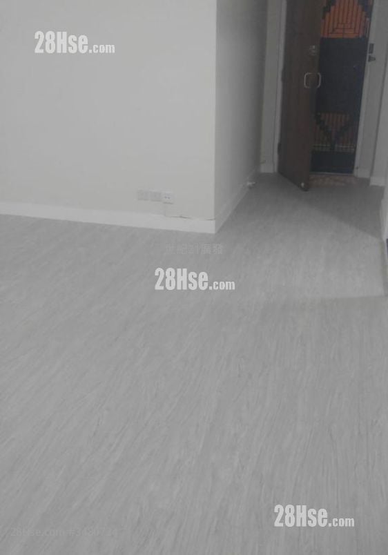 Tai Koon Mansion Sell 3 Bedrooms , 1 Bathroom 460 ft²