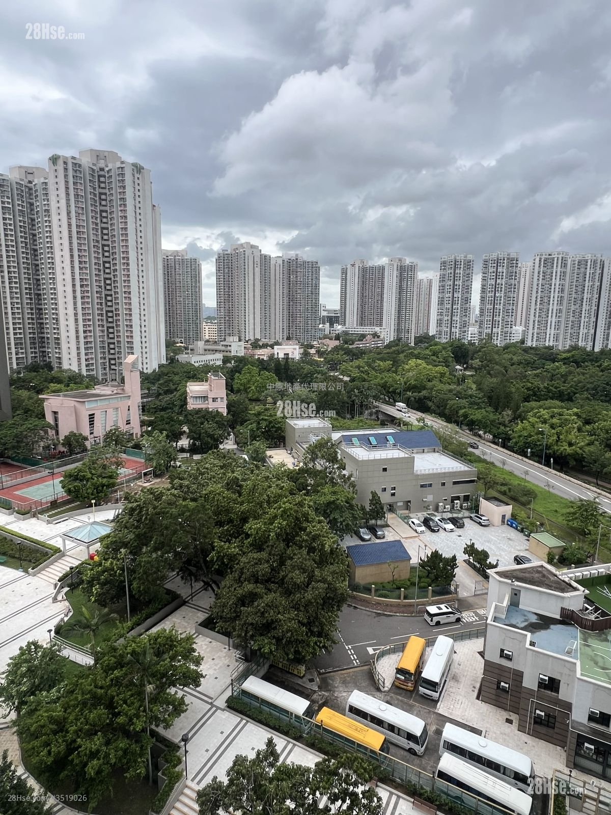 Kingswood Villas Sell 3 Bedrooms 633 ft²