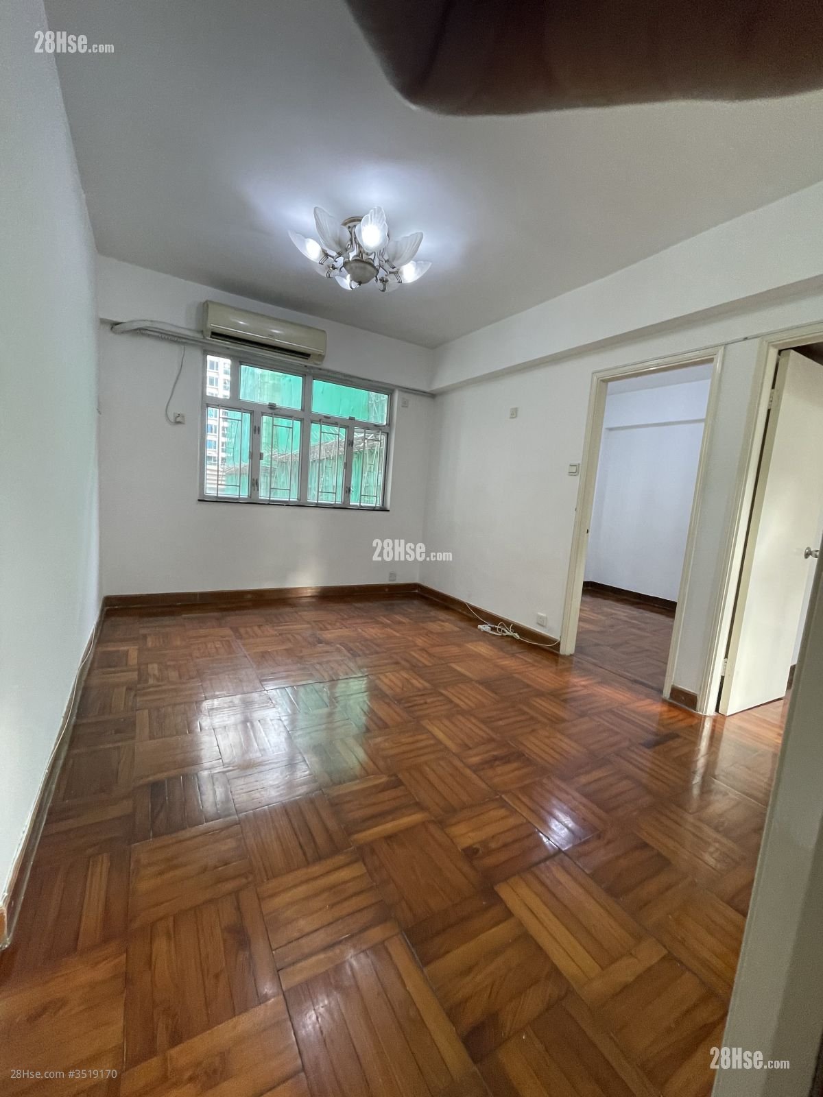 On Ping Building Rental 2 Bedrooms , 1 Bathroom 430 ft²