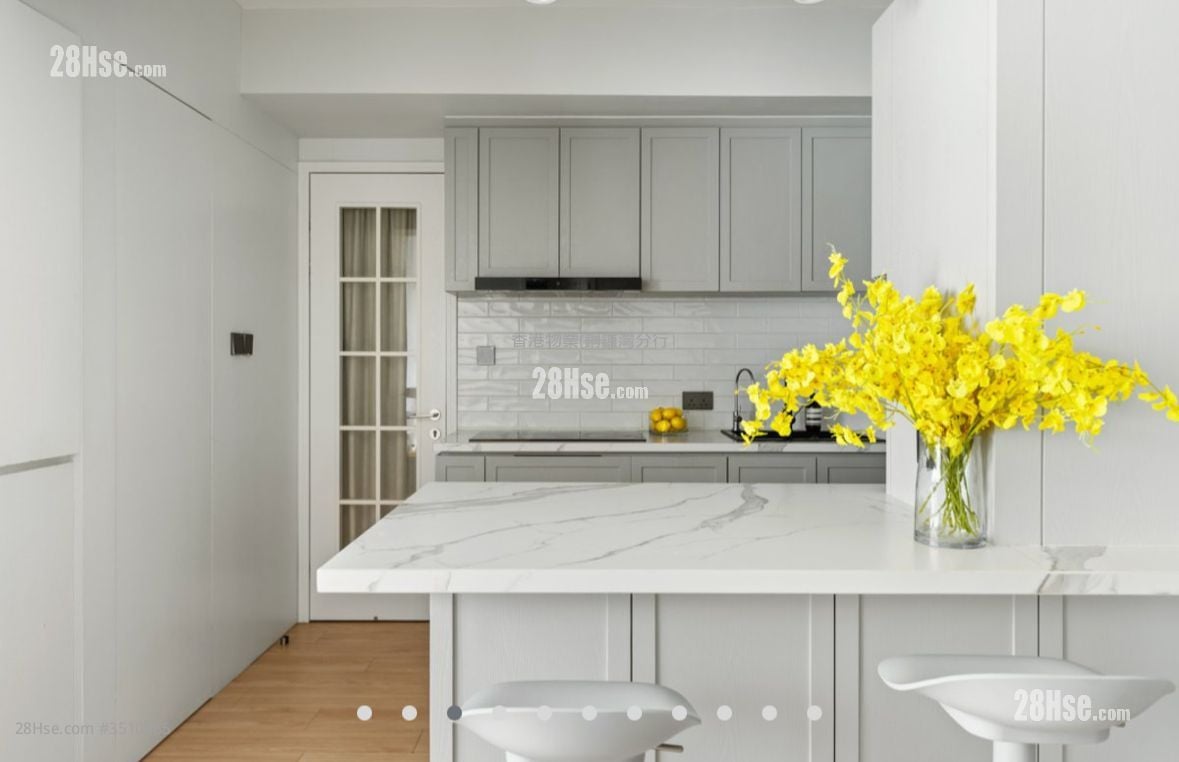 Yue King Building Rental 2 Bedrooms , 1 Bathroom 698 ft²