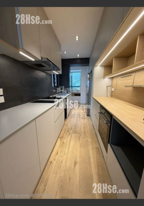 Comfort Heights Rental 941 ft²