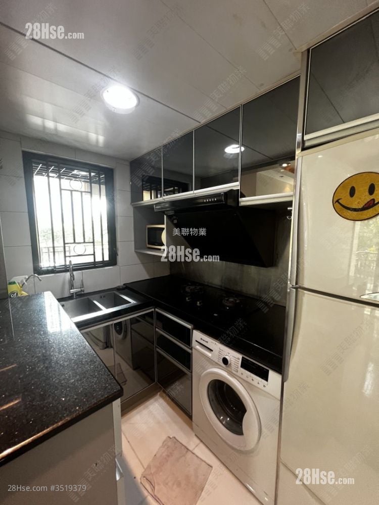 Royal Green Sell 3 Bedrooms 550 ft²