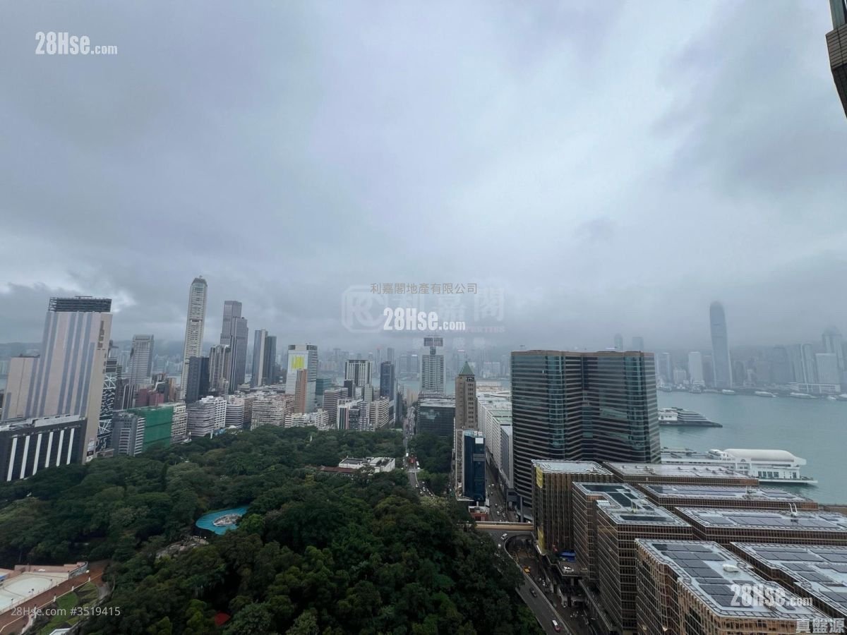 港景峰 售盤 3 房 830 平方呎