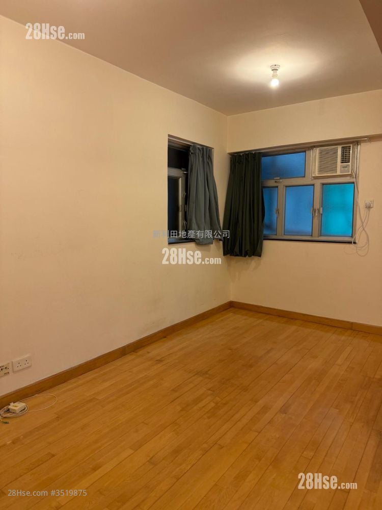 On Hing Mansion Rental Studio , 1 Bathroom 374 ft²