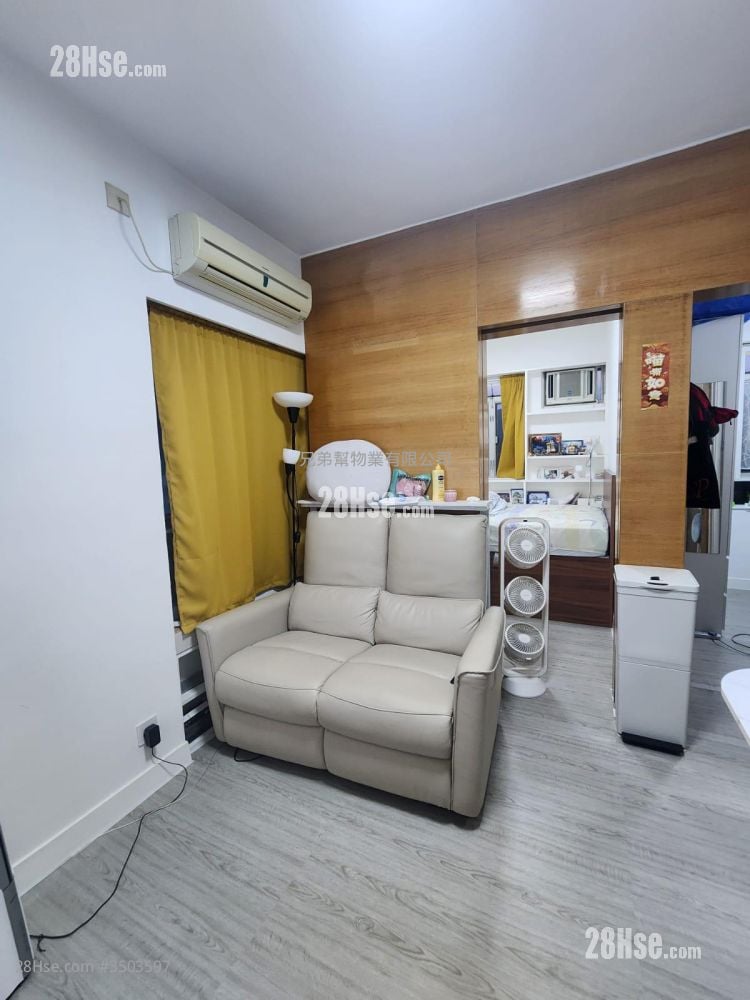 Beautiful Garden Rental 2 Bedrooms , 1 Bathroom 292 ft²